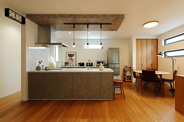 専属設計士と0から叶える注文建築!完全自由設計だから、お客様に合わせて理想の住まいづくりを一緒にプランニング。お打ち合わせでお話を重ねながら一緒に決めていきましょう。