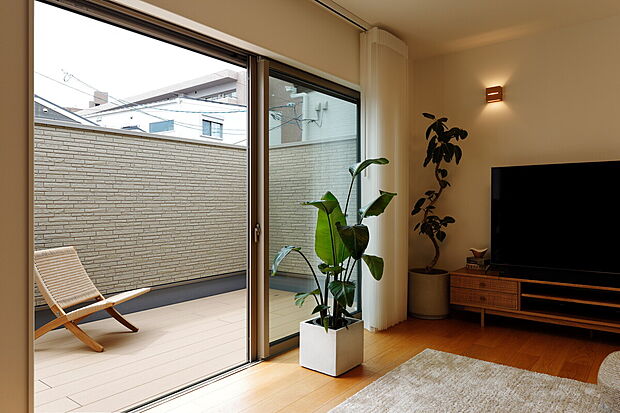 満足いくまで家づくりを楽しんでいただきたいから、当社は【打ち合わせ回数無制限※】にてご案内しております。(約3ヶ月間)設計士やコーディネーターとマンツーマンで打ち合わせをします。