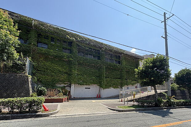 豊中市立東豊中小学校