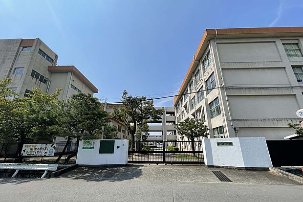 豊中市立第十二中学校（約550m）