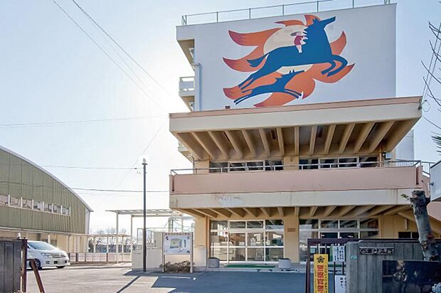 新座市立池田小学校(約572m)