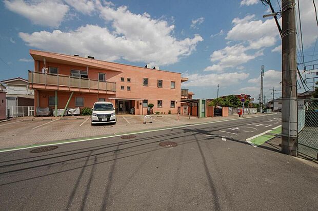 栄保育園(約438m)