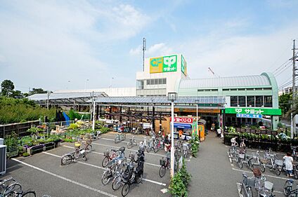 サミットストア石神井台店 440m