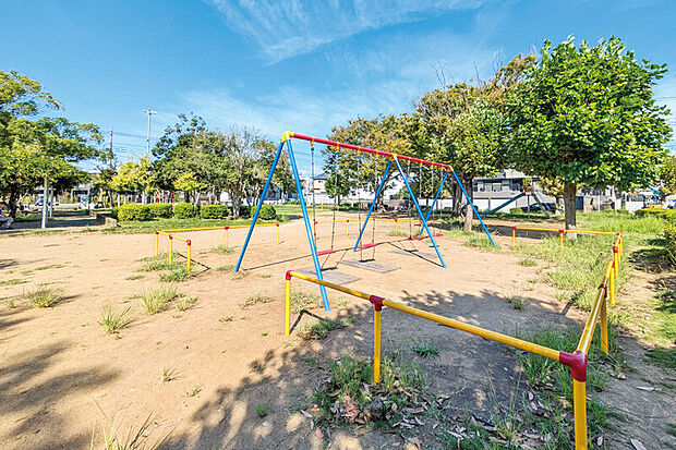 日暮公園（現地より徒歩1分）