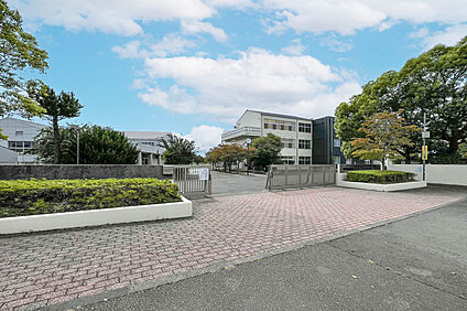 守谷市立けやき台中学校（現地より徒歩6分） 約450m