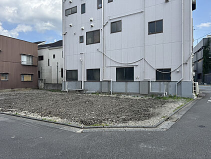 販売現地