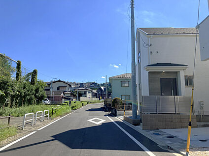 北側からの前面道路（2026年9月24日撮影）