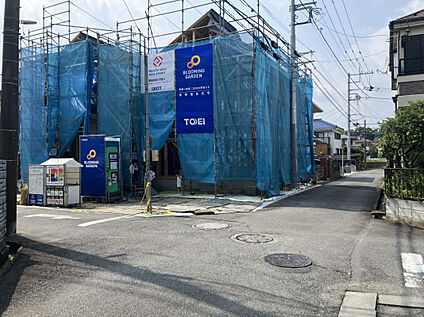 北西側前面道路(2)（2026年7月24日撮影）
