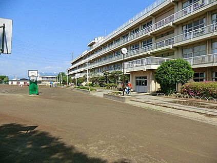 川越市立山田小学校 700m