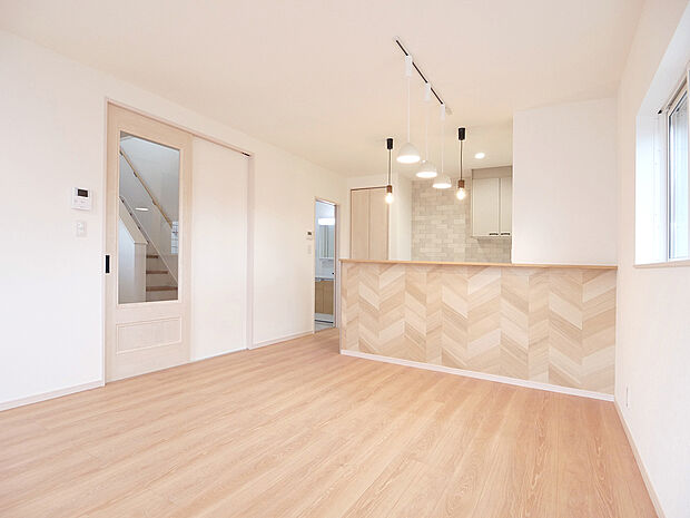 【プレミアムタウン小松原D-3号地】やさしく明るい印象の北欧カフェスタイルのLDK!