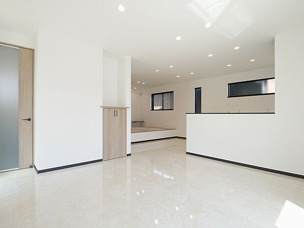 【クリエイト施工例内観】見学可能な建売モデルございます!はじめての見学予約でアマゾンギフトカード3000円分プレゼント!ご利用ください!TEL:0120-31-8848