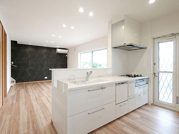 【クリエイト施工例内観】見学可能な建売モデルございます!はじめての見学予約でアマゾンギフトカード3000円分プレゼント!ご利用ください!TEL:0120-31-8848