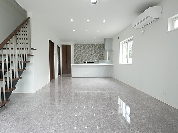 【【BV9梅井】クリエイト施工例】見学可能な建売モデルございます!はじめての見学予約でアマゾンギフトカード3000円分プレゼント!ご利用ください!TEL:0120-31-8848