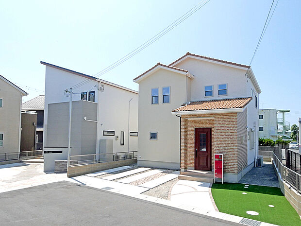 【【BV播磨町南野添】外観施工例】現地や見学可能な建売モデルへご案内いたします!はじめての見学予約でアマゾンギフトカード3000円分プレゼント!ご利用ください!TEL:0120-31-8848