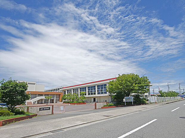 稲美北中学校(約850m)