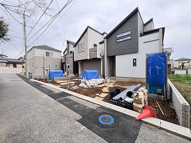 【外観】　全3家族の新たなコミュニティが誕生◎暮らしの快適性と住居空間を有効活用した「3～4LDK」の新築戸建です。ぜひ、お気軽にお問い合せください。