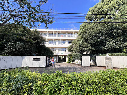 習志野市立実花小学校 1560m