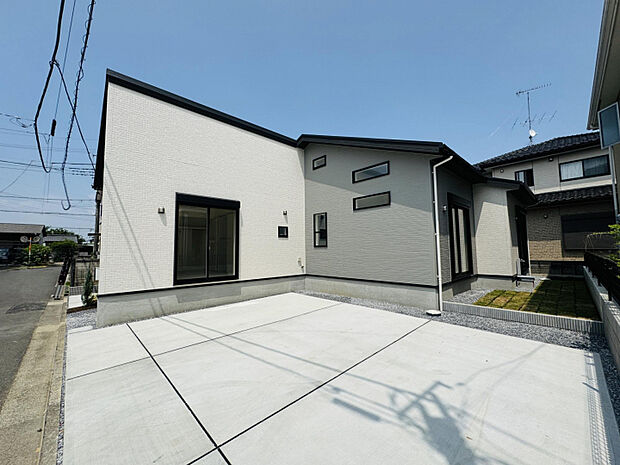 ◆◆　完成しました！ご内覧できます！まずはお気軽にお問合せください♪　◆◆　小学校まで徒歩5分！買物施設も充実の好立地。敷地59坪超のロフト付き平屋プラン。カースペース3台可！