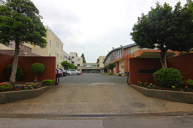 黒浜西小学校（約190m）