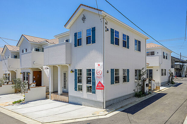 【外観　施工例】どんなスタイルも思うがままの自由設計！あなただけの専属設計士が理想の住まいづくりをサポートします