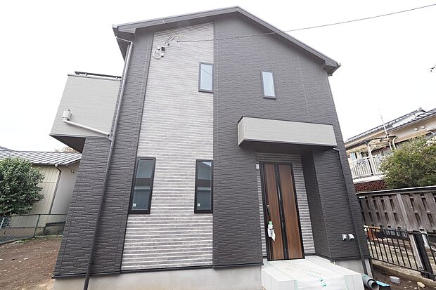 【【建物面積30坪超】深みを味わうダークモダン】現地完成済みにつき、いつでもご見学可能です！