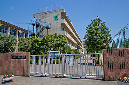 入間市立豊岡中学校 1465ｍ