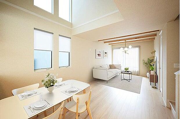 【リビングイメージ】LDには床暖房を標準装備。寒い冬にしっかり足元から身体を暖めます。冷え性の方はもちろん、ご家族やペットまで嬉しい設備です。