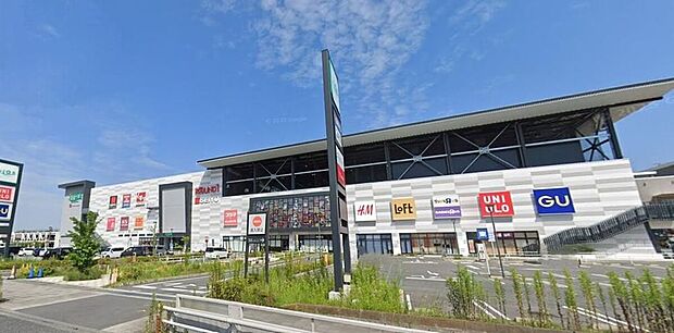 ヨロッカ春日井店(約737m)