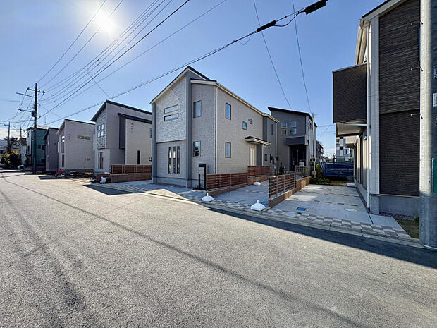 【現地写真】　JR武蔵野線「東所沢」駅まで徒歩15分の立地に、全11棟の新たな街並みが誕生！全区画127m2以上と、ゆとりある敷地が魅力のです。