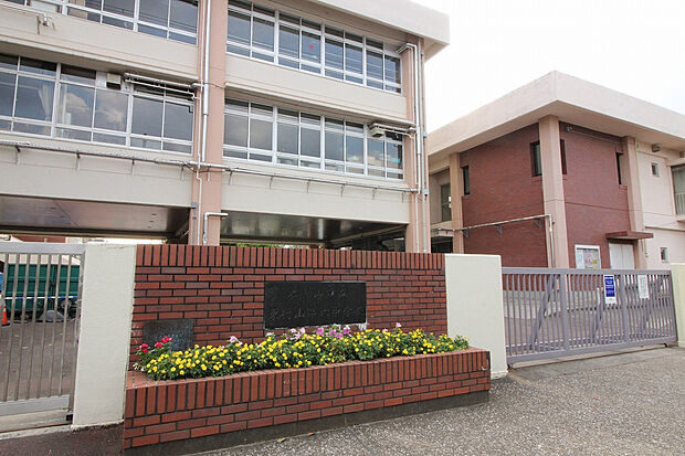 東村山市立東村山第六中学校（約1,300m）