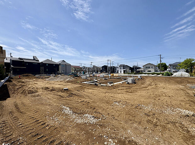 【【現地土地写真】】西東京市立芝久保小学校まで徒歩5分。幼保施設も徒歩6分圏内に揃う、子育て世帯に嬉しいロケーション。ぜひ、周辺環境とあわせて現地をご見学ください。