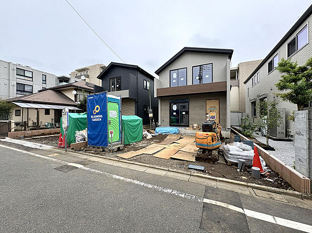 【【外観写真】】フロントオープン食洗機付きのハイクラスキッチンや、ガス衣類乾燥機「乾太くん」など、デザイン性と機能性に優れた設備を搭載！家事負担の軽減する家事ラク設備で、忙しい毎日をサポートします。