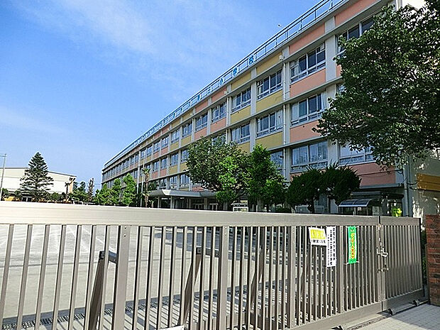 三鷹市立第三小学校（約1,360m）