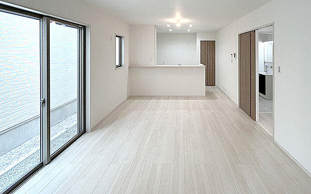 現地写真：LDK（4号棟）