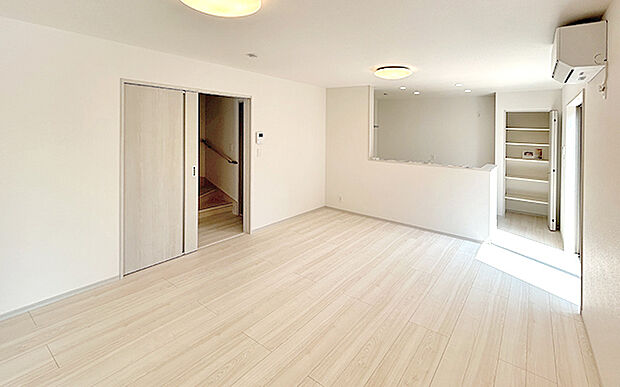 現地写真：LDK（1号棟）