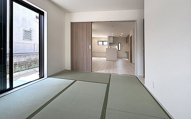 現地写真:洋室畳敷き(2号棟)