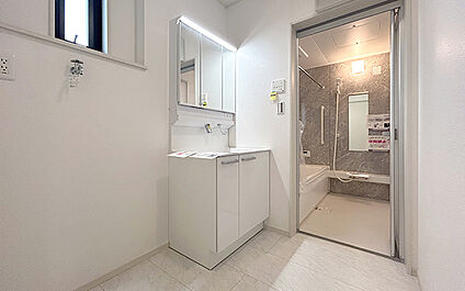 現地写真:1階洗面(1号棟)