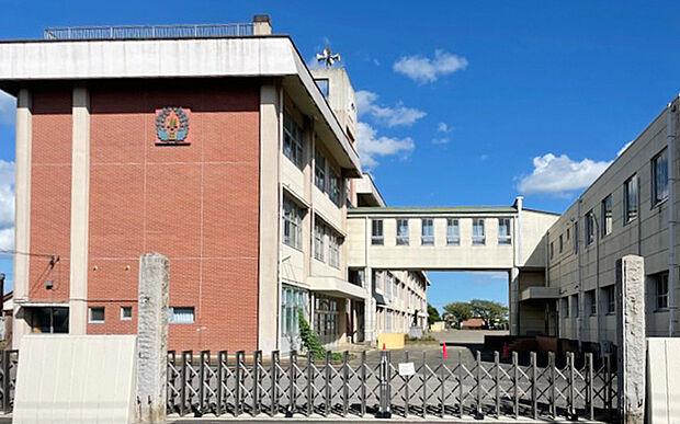 市立藤岡小学校（約1,760m）