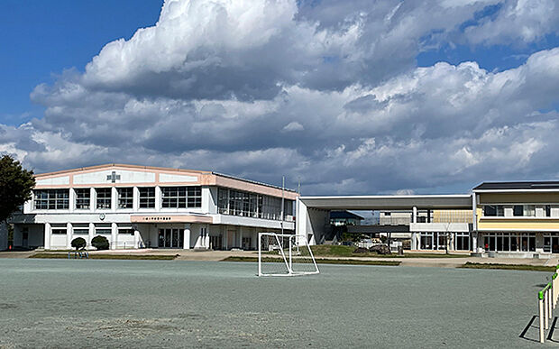 川崎小学校（約2,150m）