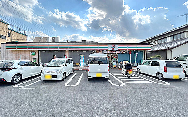 セブンイレブン大谷口店（約450m）