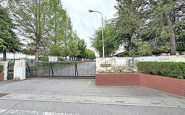 市立大沼中学校（約1,050m）