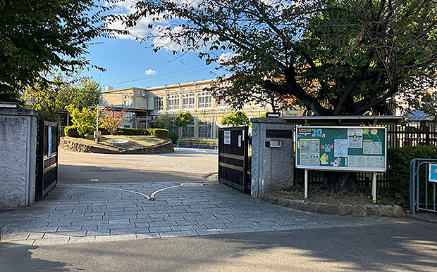 嵯峨野小学校(約1,130m)