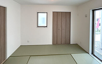 現地写真:洋室畳敷き(4号棟)