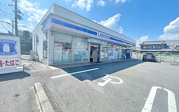 ローソン(約300m)