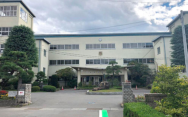 第四中学校(約2,030m)