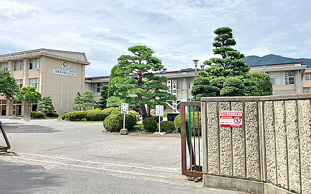 上田千曲高校(約780m)