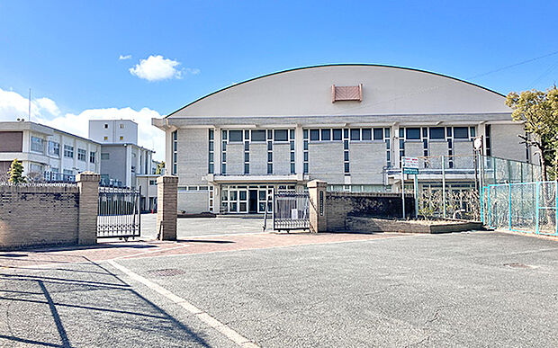 西枇杷島中学校（約930m）