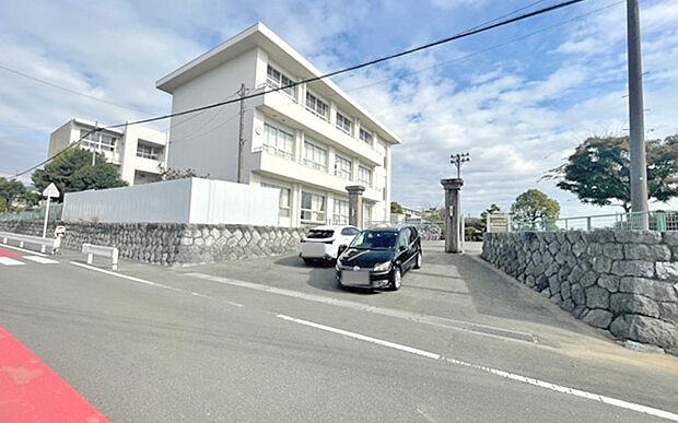 市立青墓小学校（約880m）