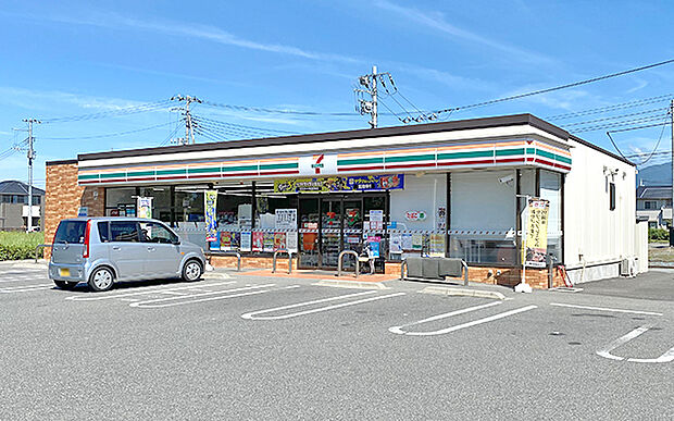 セブンイレブン小瀬スポーツ公園東店（約520m）