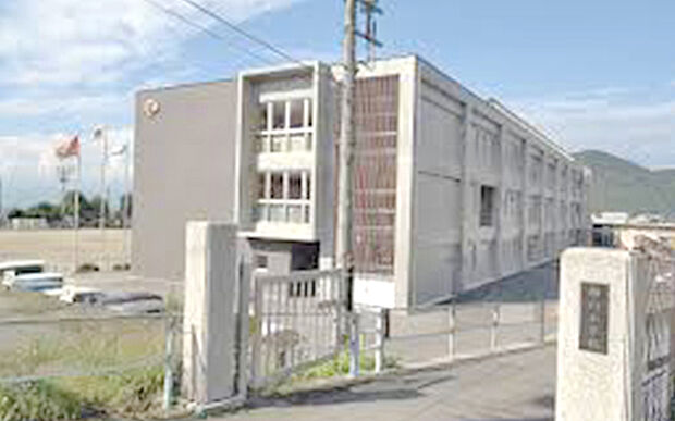 市立相川小学校（約950m）